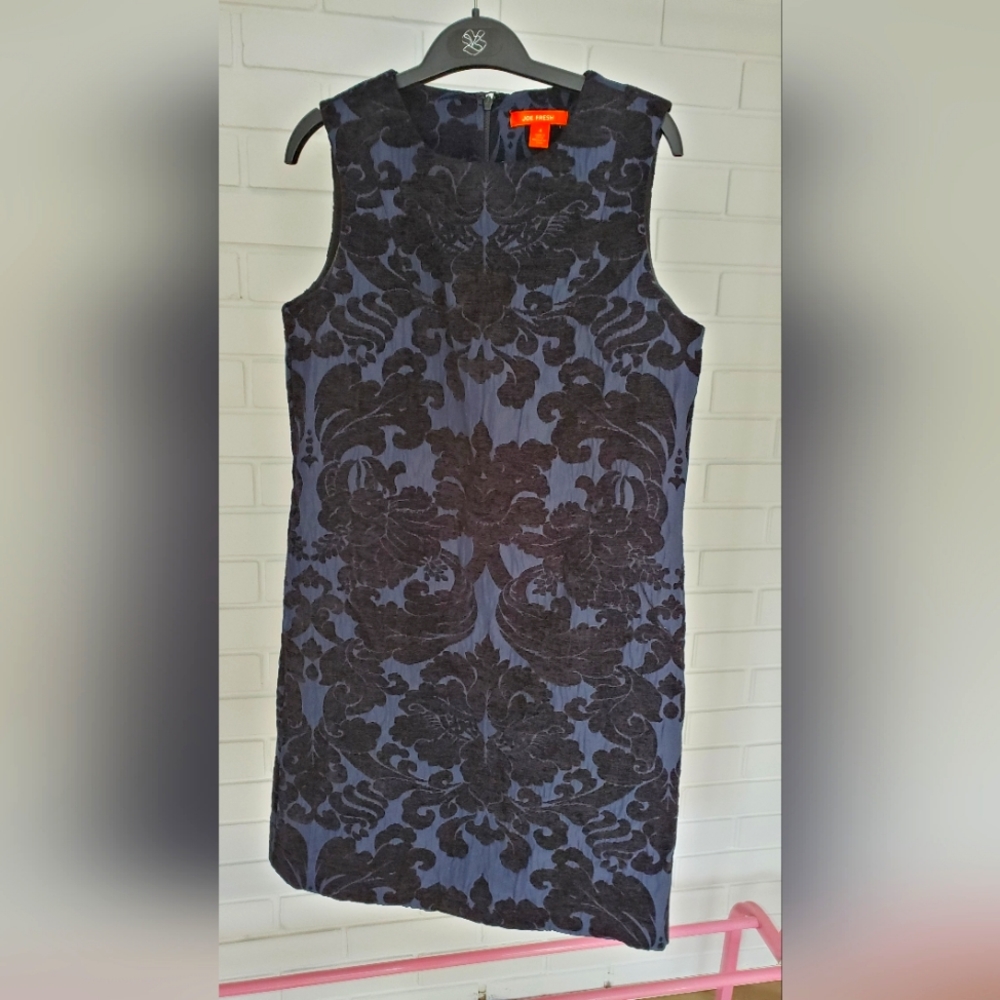 Jacquard Sleeveless Dress with Pockets